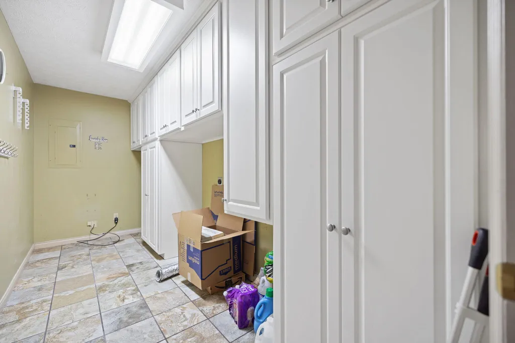 871 Woods Edge Drive Somerset KY 42503