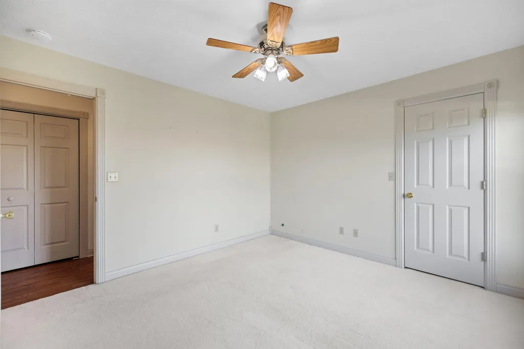 871 Woods Edge Drive Somerset KY 42503