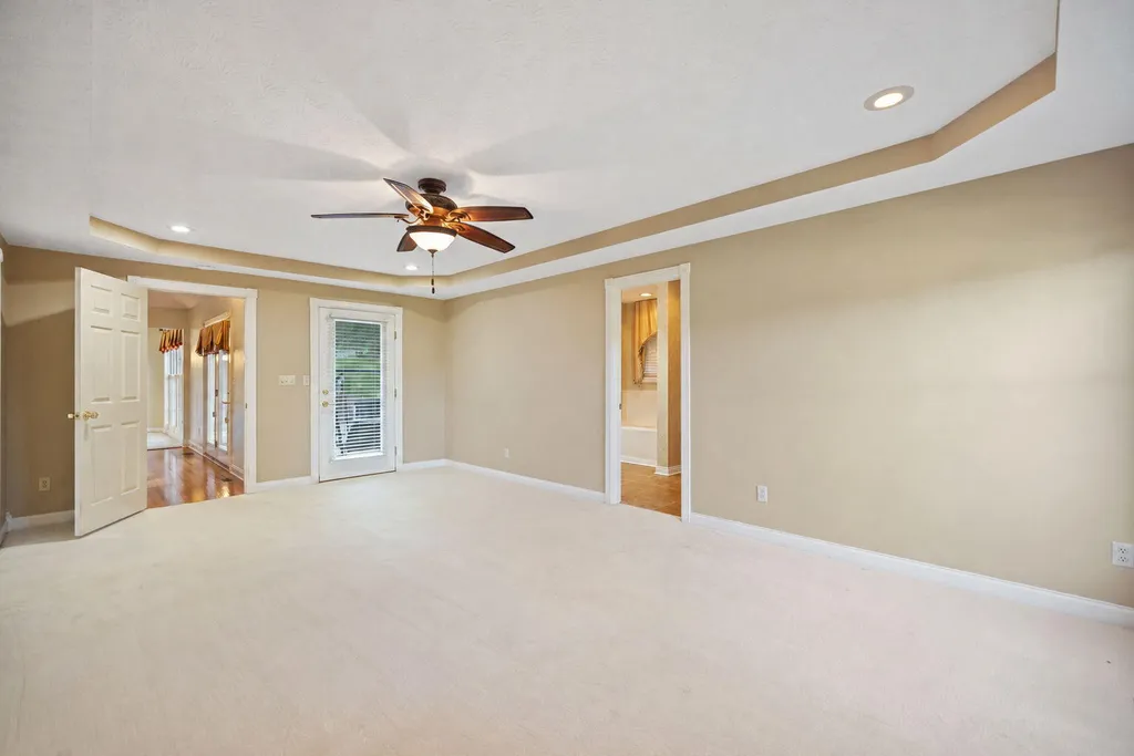 871 Woods Edge Drive Somerset KY 42503