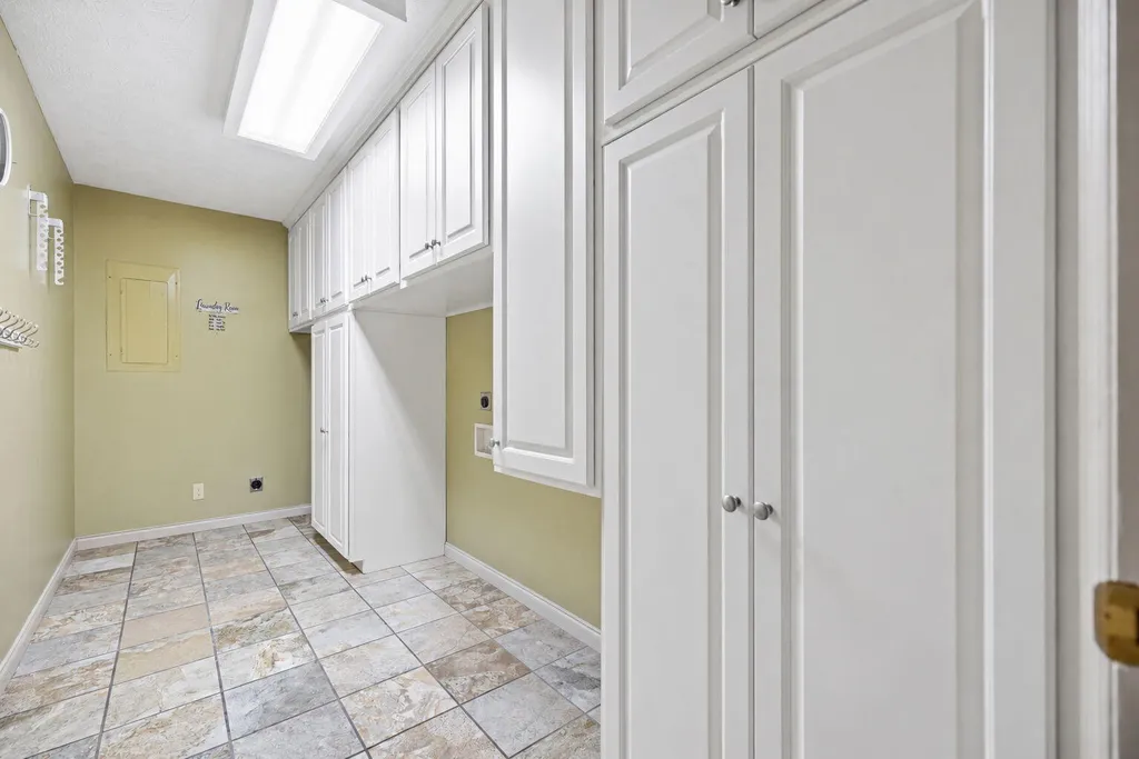 871 Woods Edge Drive Somerset KY 42503
