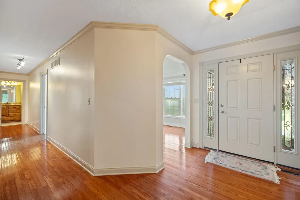 871 Woods Edge Drive Somerset KY 42503