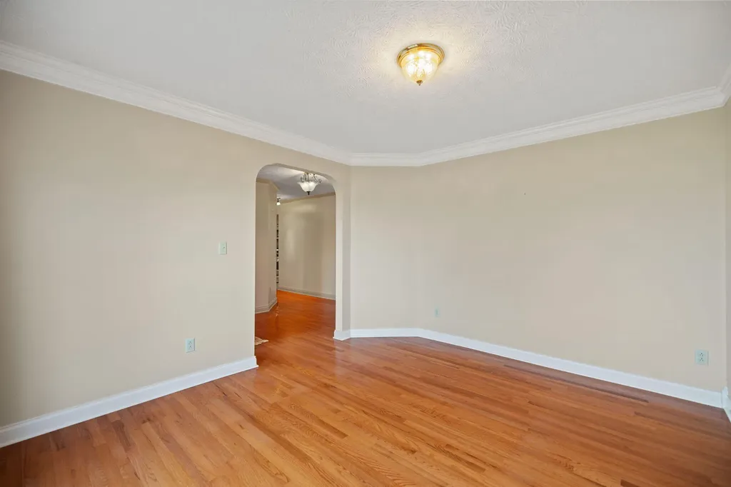 871 Woods Edge Drive Somerset KY 42503
