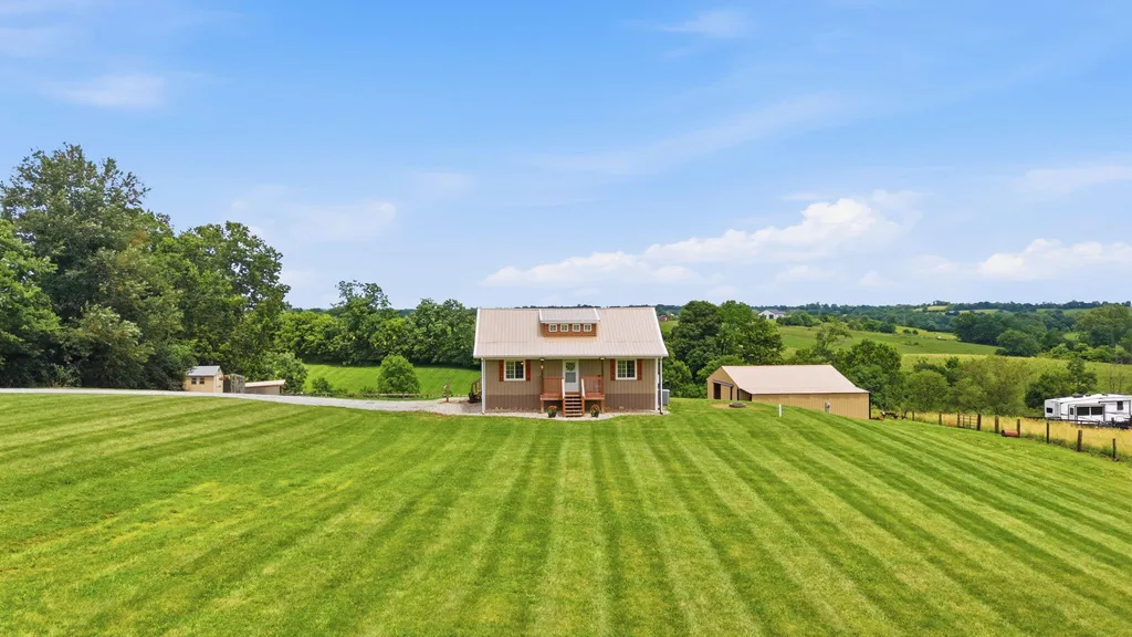 6888 Bybee Road Winchester KY 40391