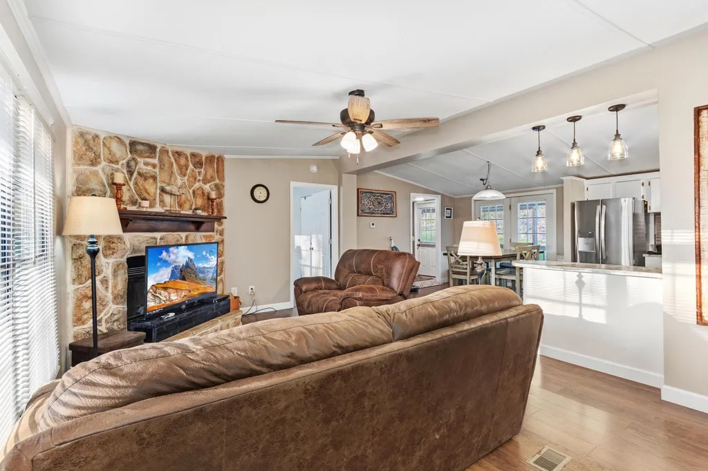 2278 U.s. 641 North Eddyville KY 42038