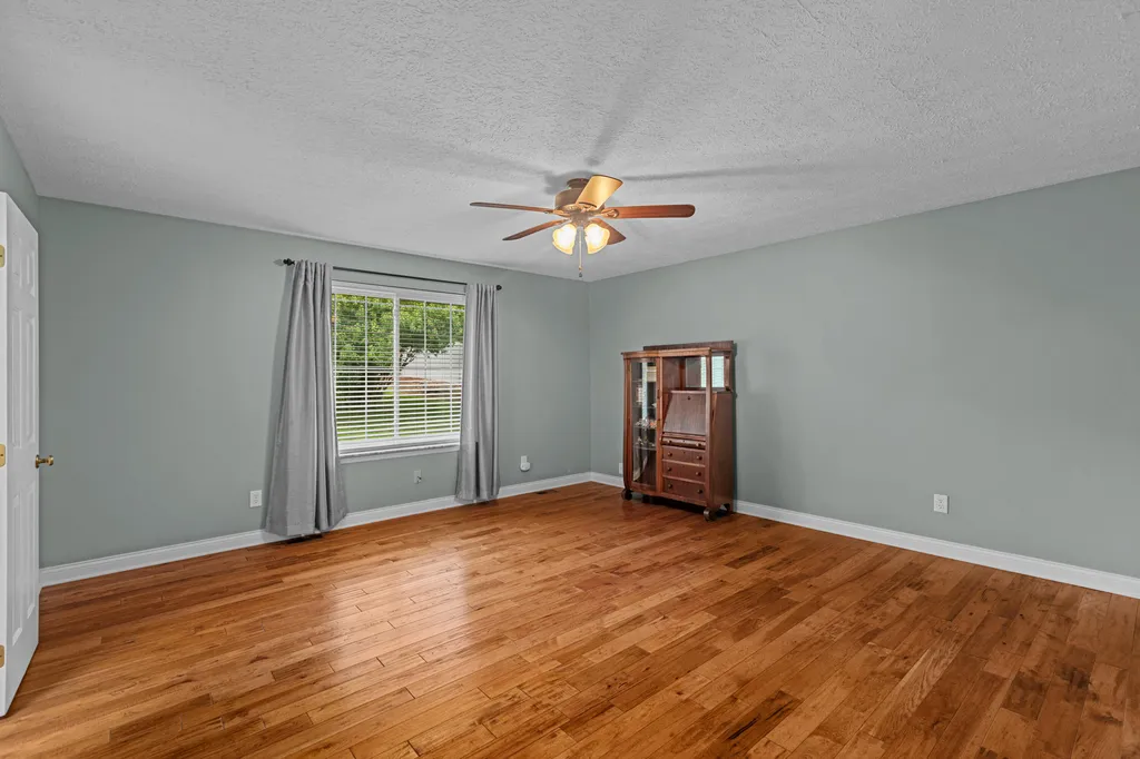 215 Delaplain Road Winchester KY 40391