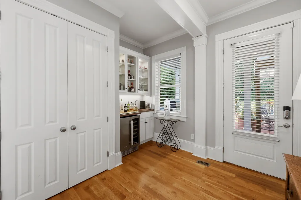 565 W Second Street Lexington KY 40508
