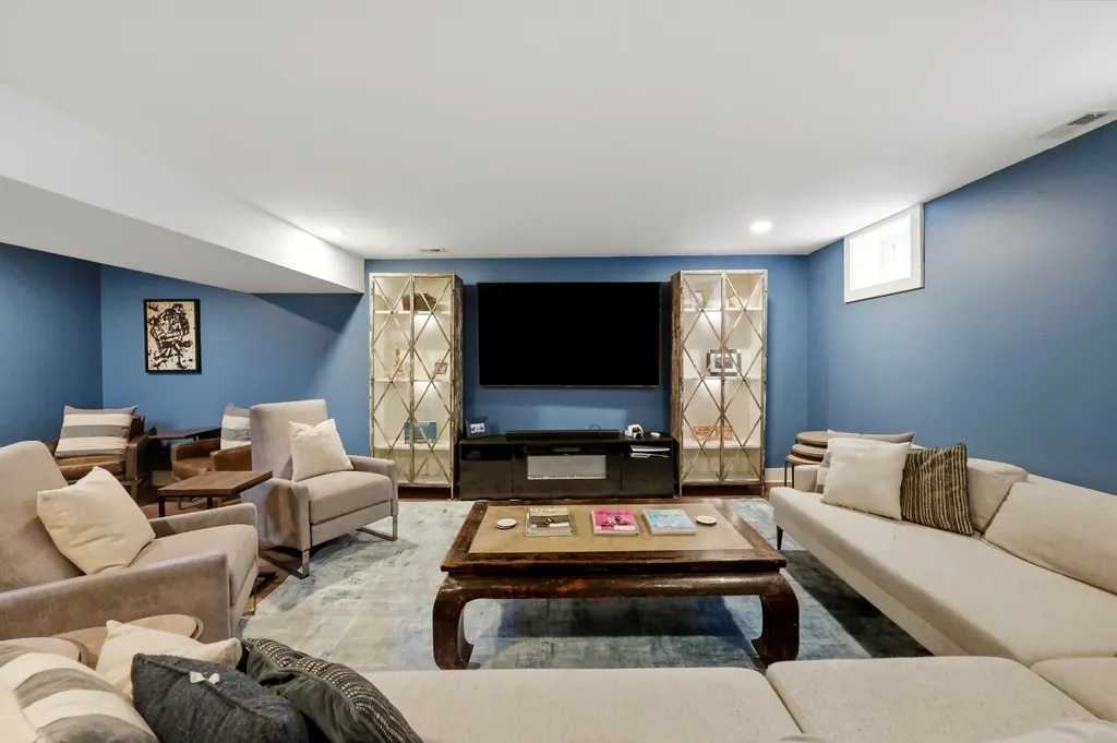 565 W Second Street Lexington KY 40508