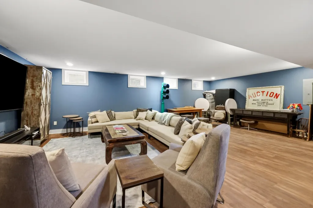 565 W Second Street Lexington KY 40508