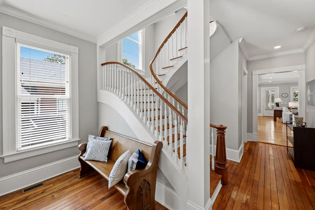 565 W Second Street Lexington KY 40508