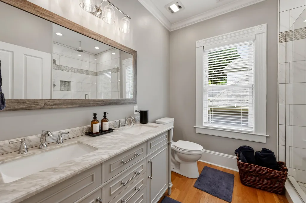 565 W Second Street Lexington KY 40508
