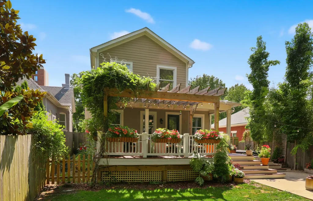 565 W Second Street Lexington KY 40508
