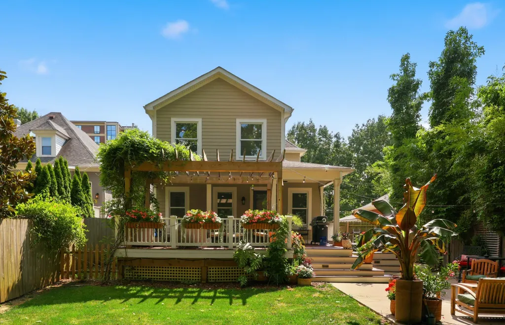 565 W Second Street Lexington KY 40508