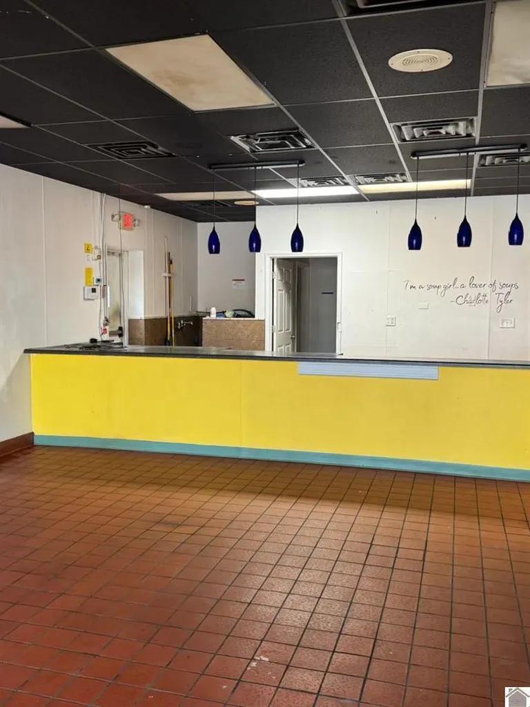 3160 Parisa Drive Paducah KY 42001