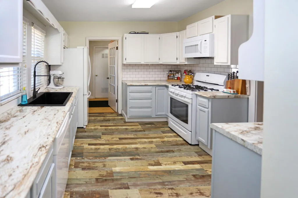 332 Jones Sparkman Road Murray KY 42071