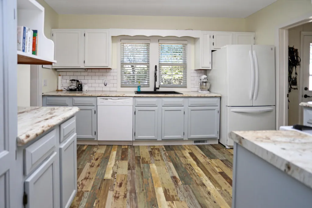 332 Jones Sparkman Road Murray KY 42071