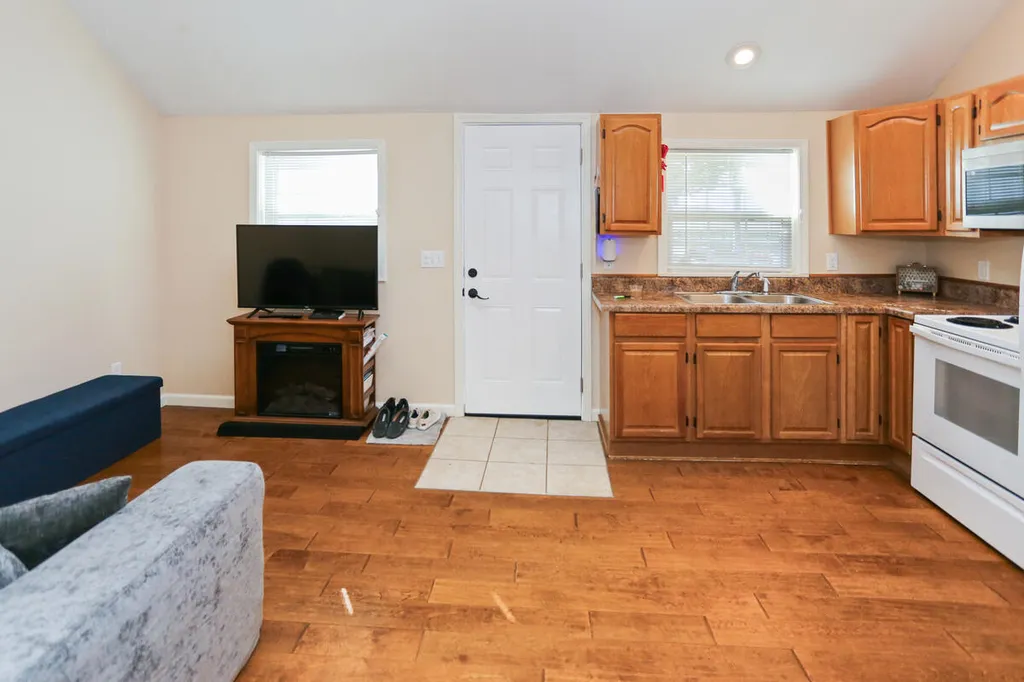 332 Jones Sparkman Road Murray KY 42071
