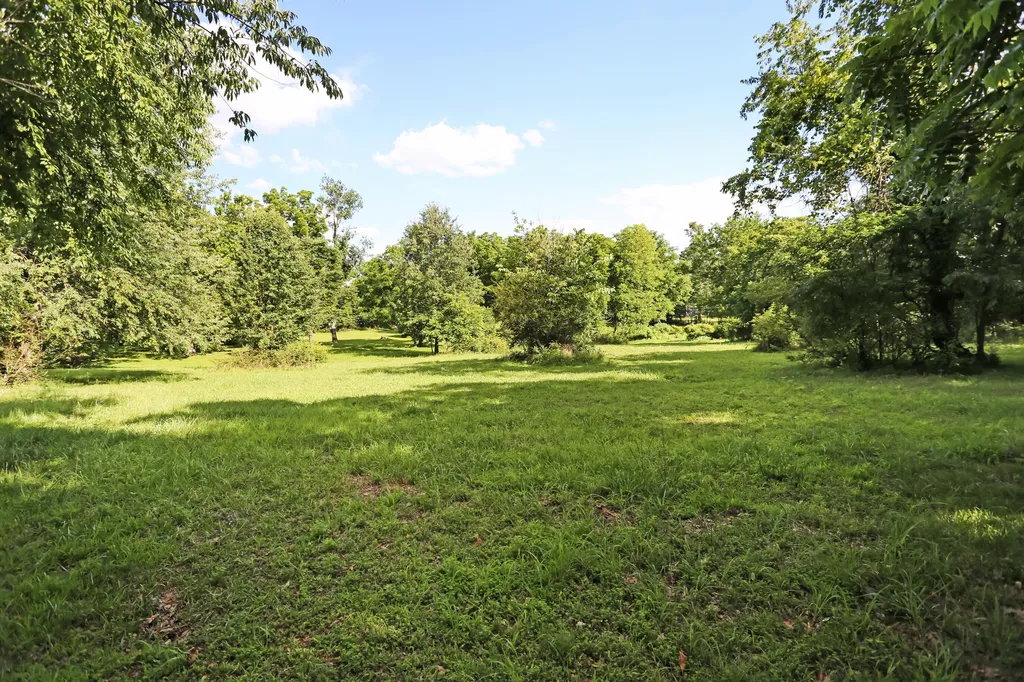332 Jones Sparkman Road Murray KY 42071