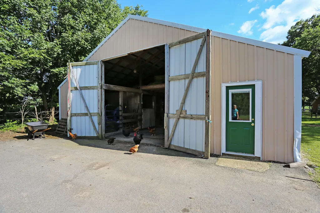 332 Jones Sparkman Road Murray KY 42071