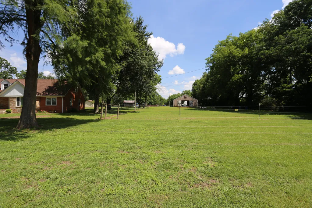 332 Jones Sparkman Road Murray KY 42071