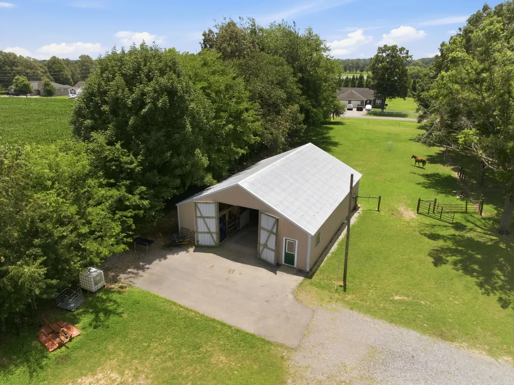 332 Jones Sparkman Road Murray KY 42071
