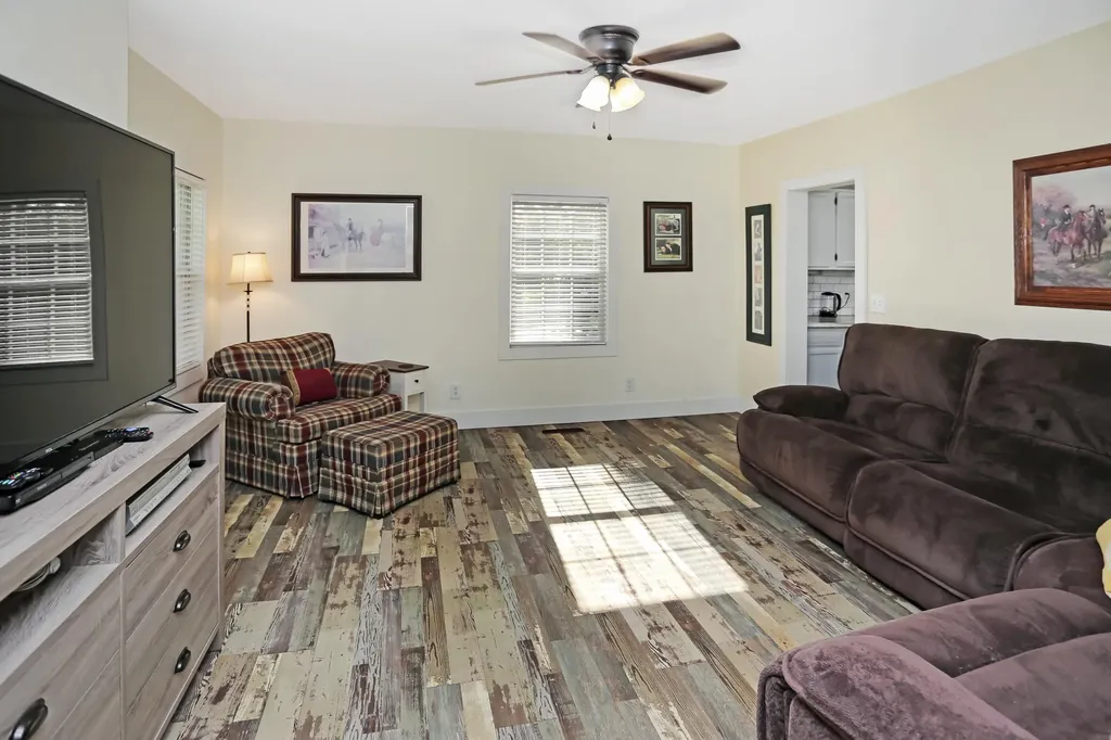 332 Jones Sparkman Road Murray KY 42071