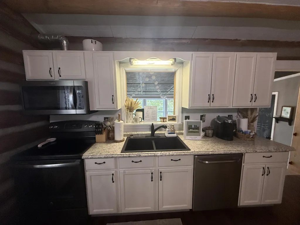 1227 Fount Hubbard Road London KY 40741