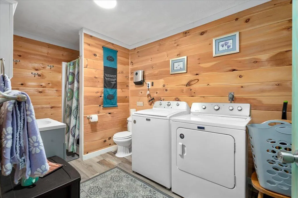5931 Ky-15 Pine Ridge KY 41360