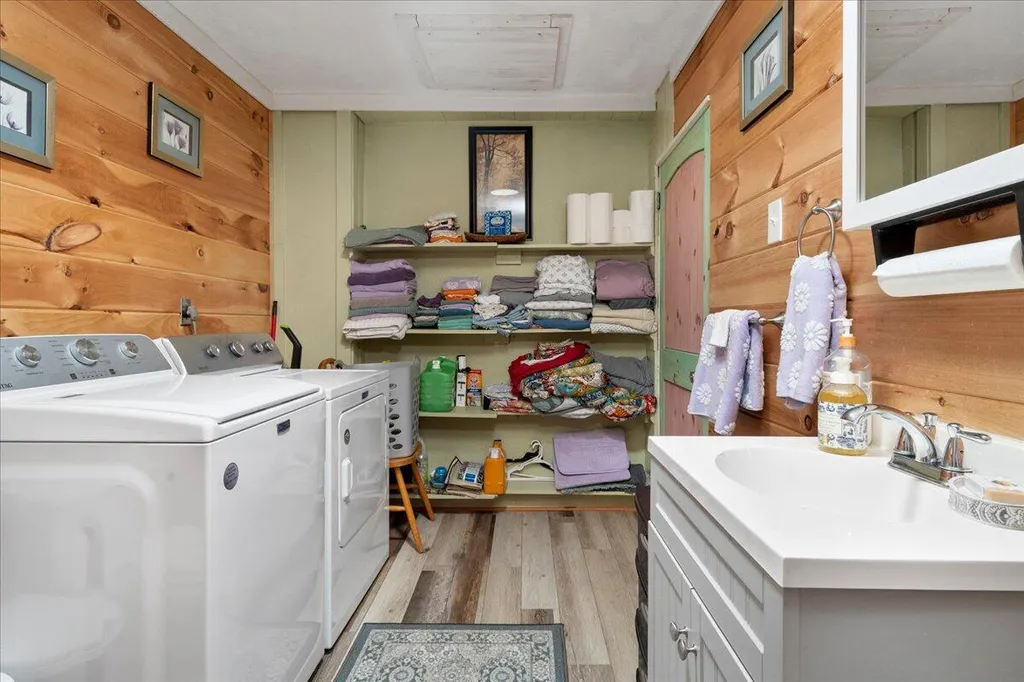 5931 Ky-15 Pine Ridge KY 41360