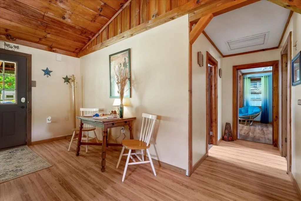 5931 Ky-15 Pine Ridge KY 41360