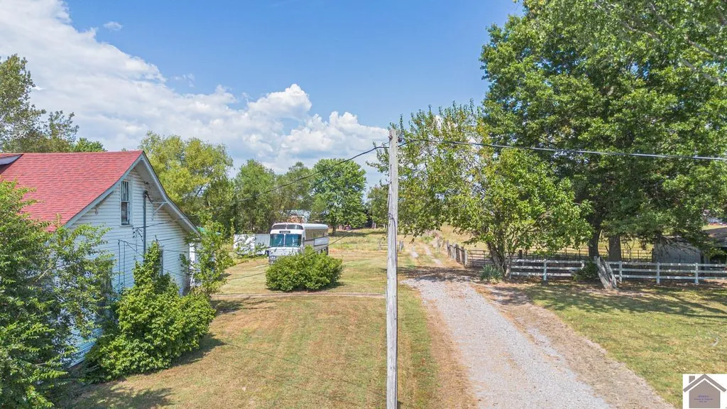 7150 Benton Road Paducah KY 42003