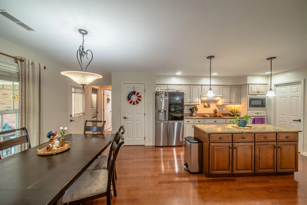 211 Larkspur Lane Paducah KY 42003