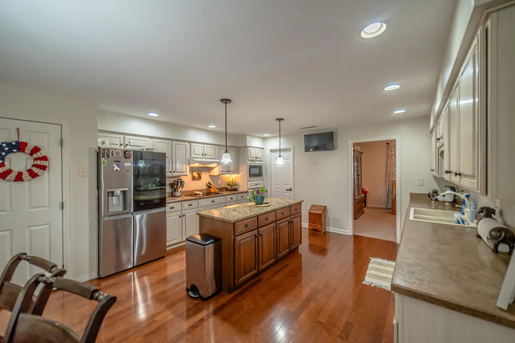 211 Larkspur Lane Paducah KY 42003