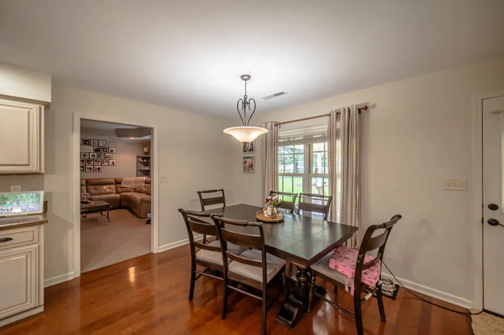 211 Larkspur Lane Paducah KY 42003