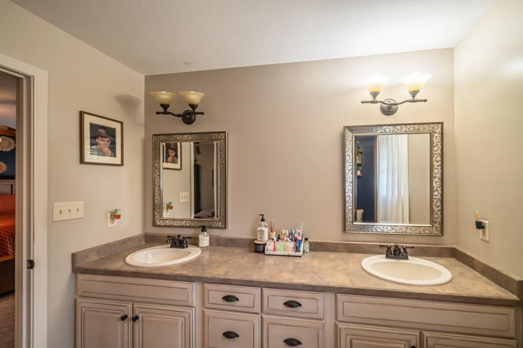 211 Larkspur Lane Paducah KY 42003