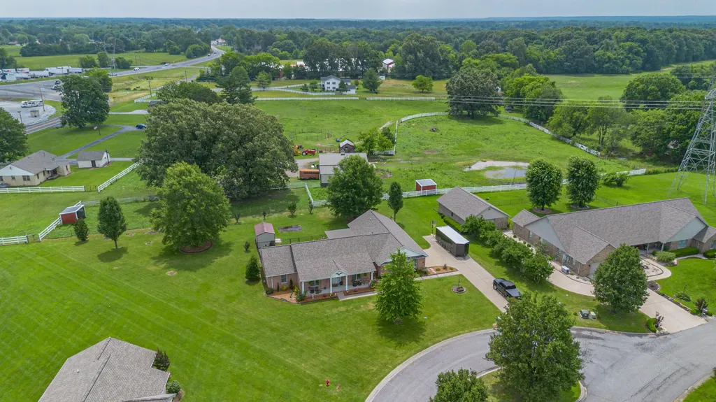 211 Larkspur Lane Paducah KY 42003