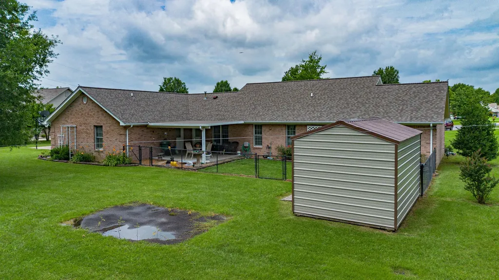 211 Larkspur Lane Paducah KY 42003