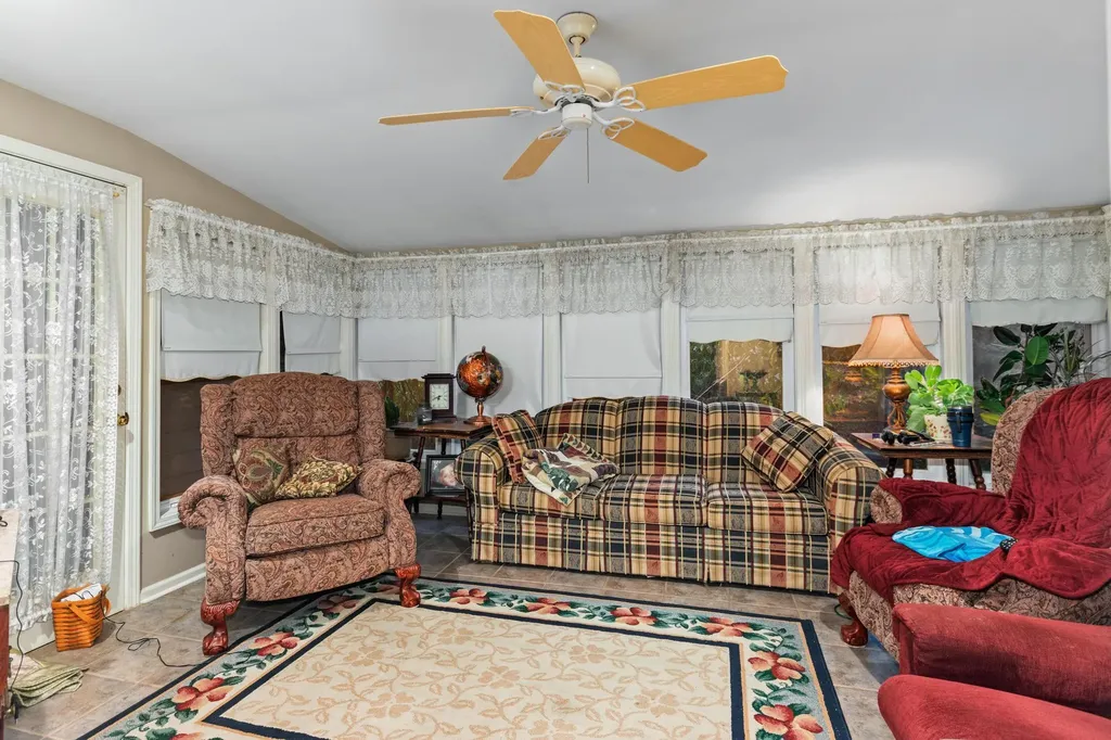 225 Blue Springs Boulevard Cadiz KY 42211