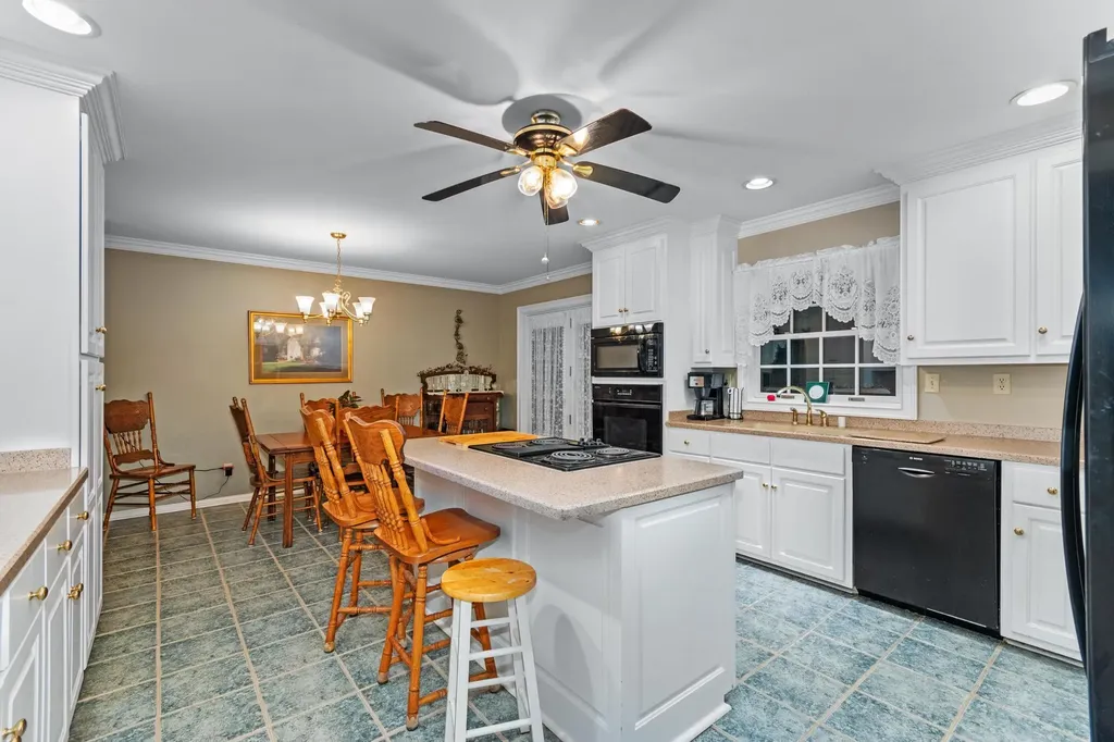 225 Blue Springs Boulevard Cadiz KY 42211