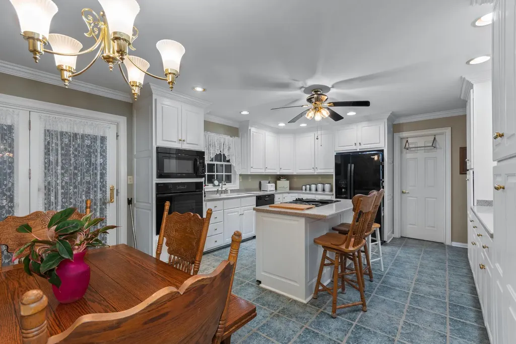 225 Blue Springs Boulevard Cadiz KY 42211
