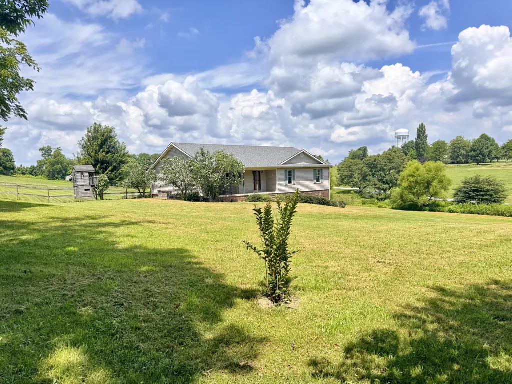 321 Tuggle Road Danville KY 40422