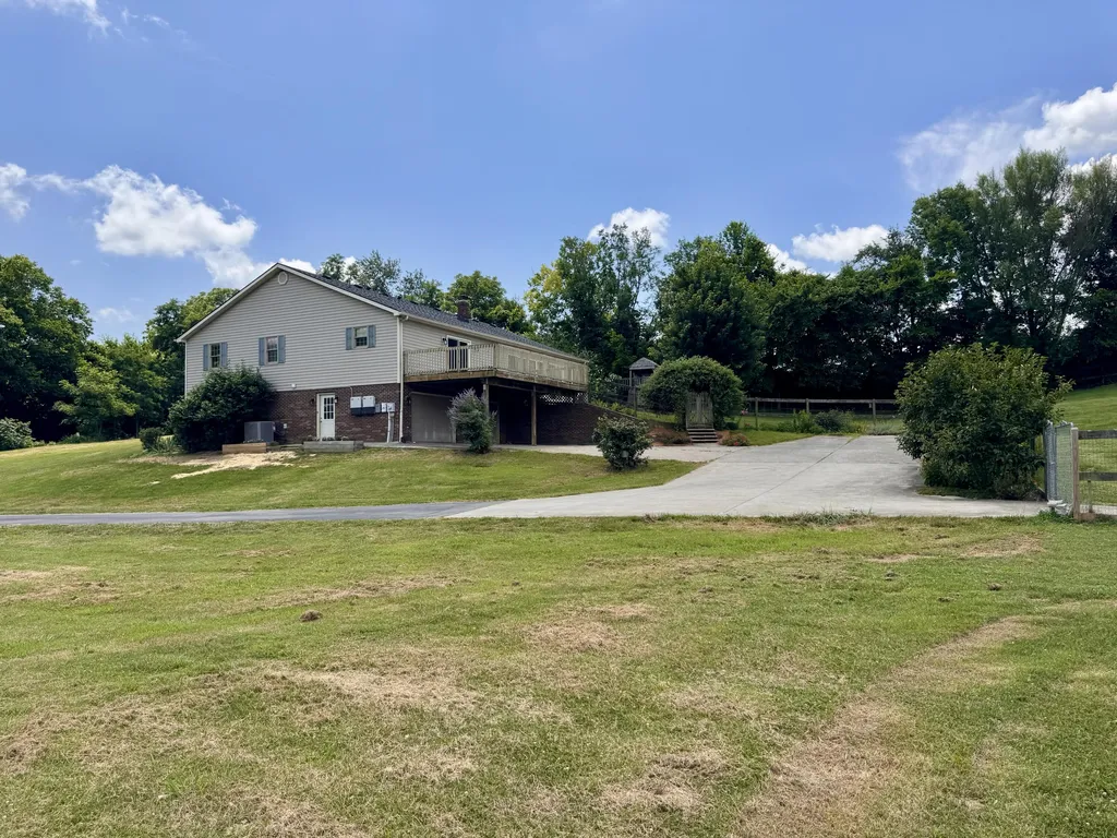 321 Tuggle Road Danville KY 40422