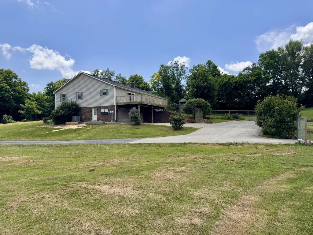 321 Tuggle Road Danville KY 40422