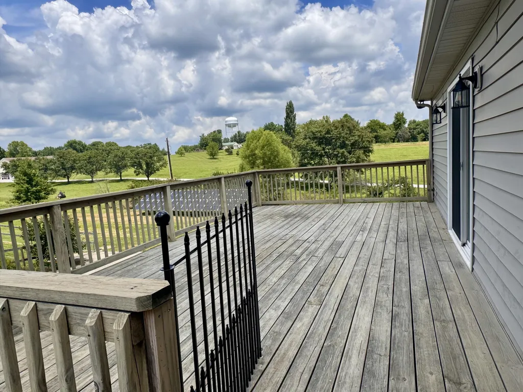 321 Tuggle Road Danville KY 40422