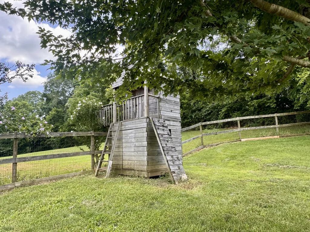 321 Tuggle Road Danville KY 40422
