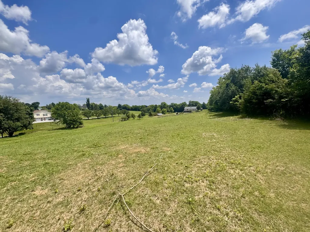 321 Tuggle Road Danville KY 40422