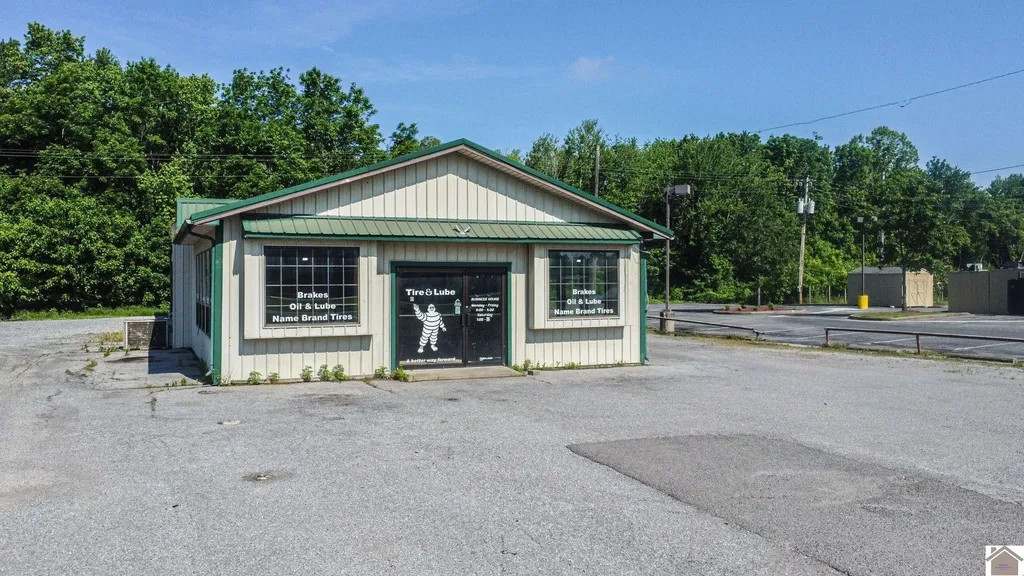 58 N Main Street Benton KY 42025
