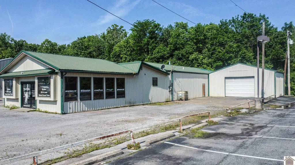 58 N Main Street Benton KY 42025