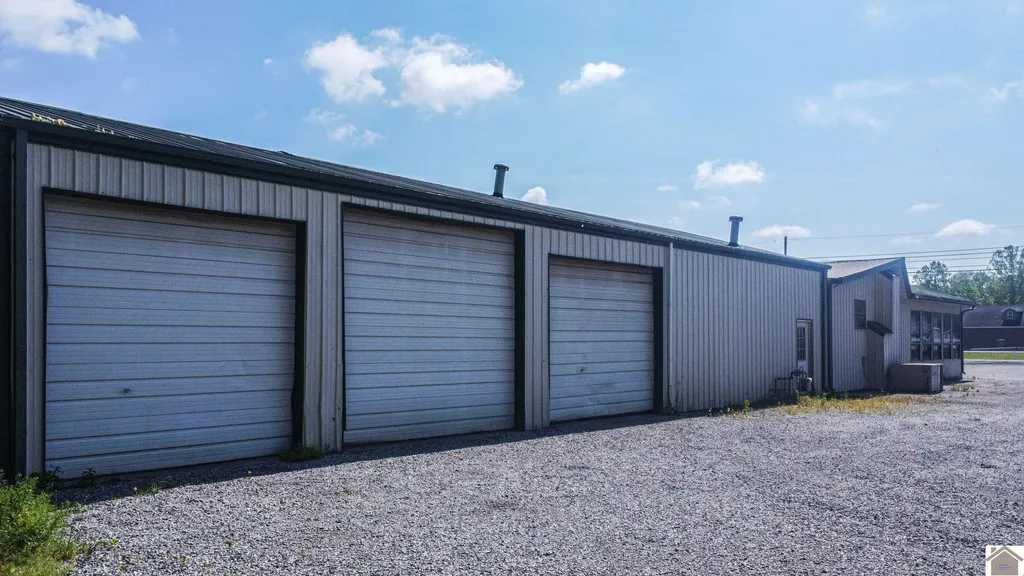 58 N Main Street Benton KY 42025