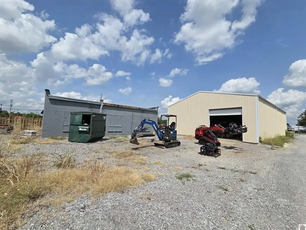 3515 Clarks River Road Paducah KY 42003