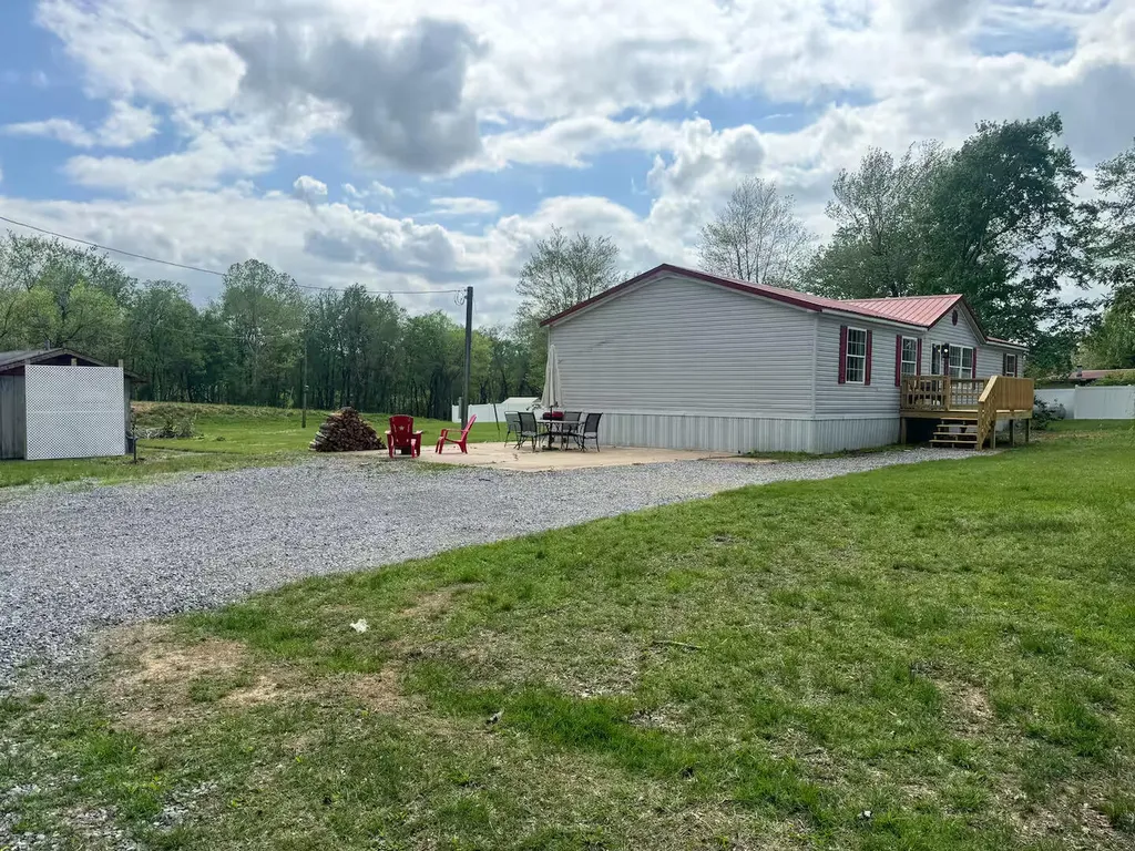 2424 Barge Island Road Benton KY 42025